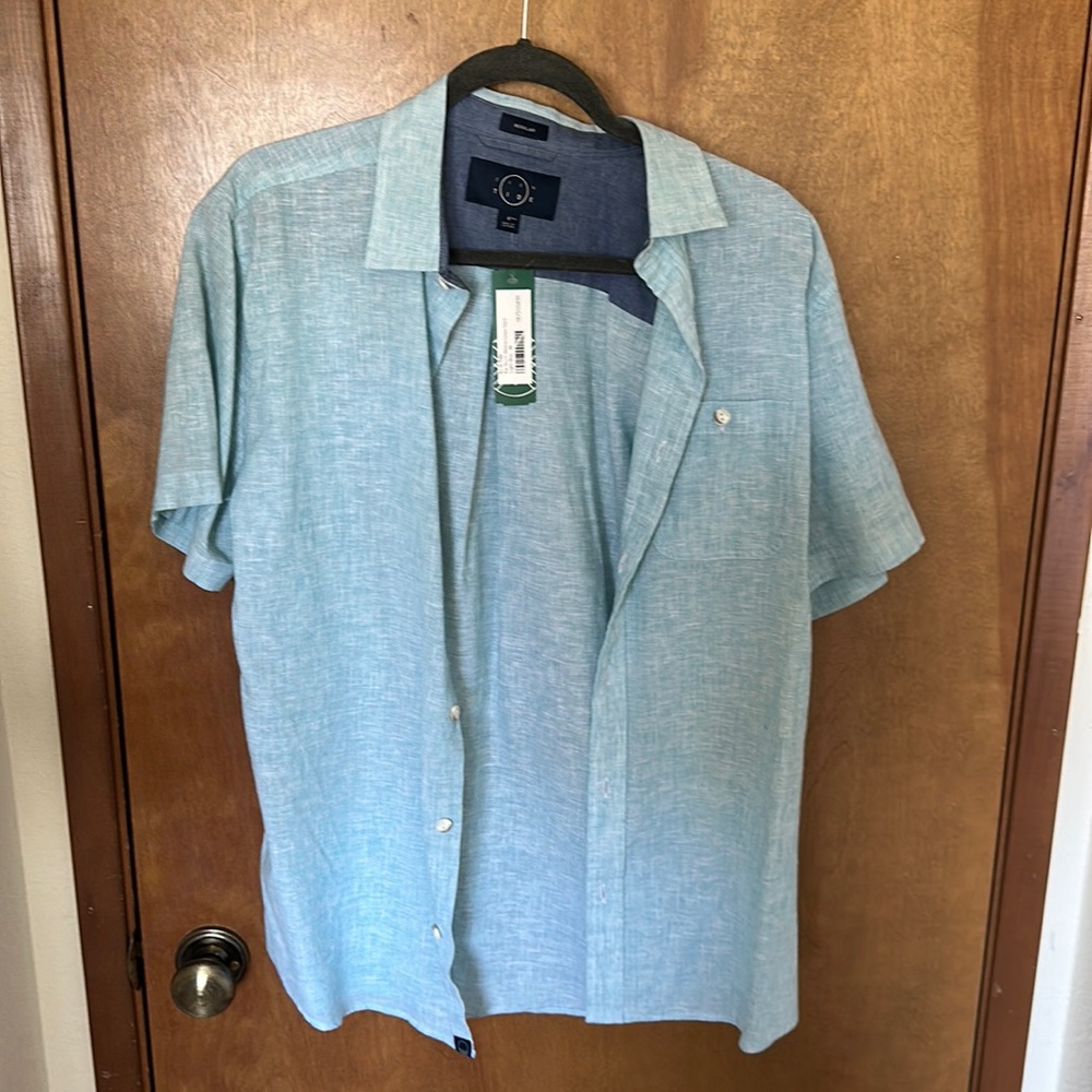Light Blue Short Sleeve Linen Button-Up
